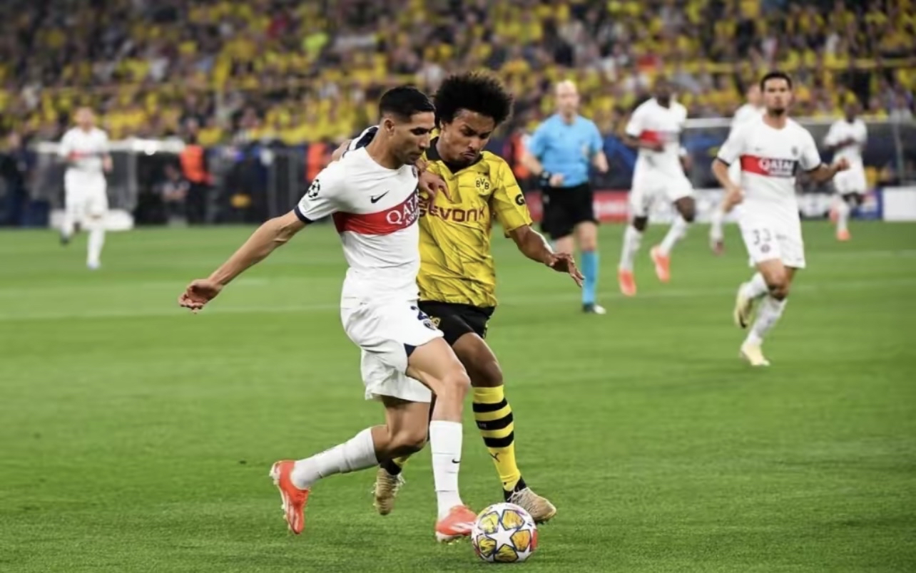 包含多特蒙德大胜晋级半决赛的词条