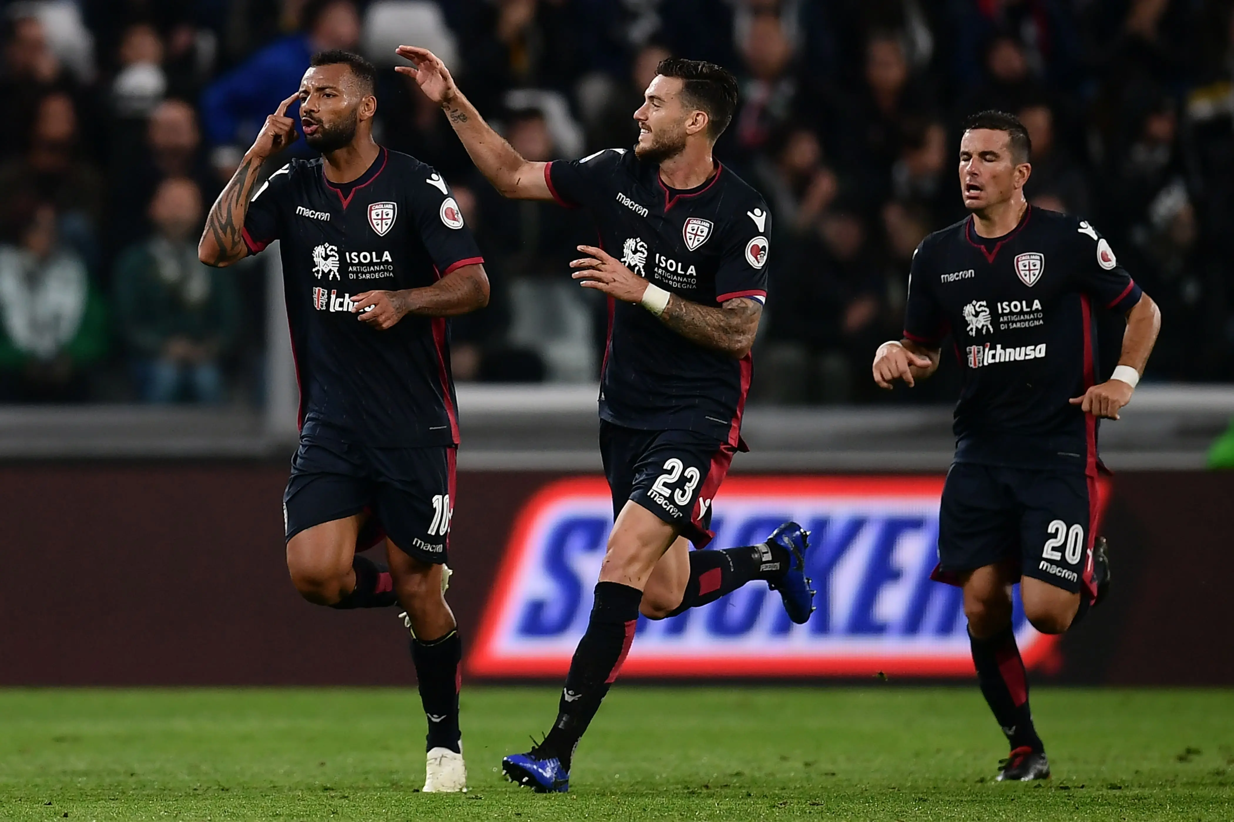 包含AC米兰后防线表现亮眼，实现主场胜利的词条